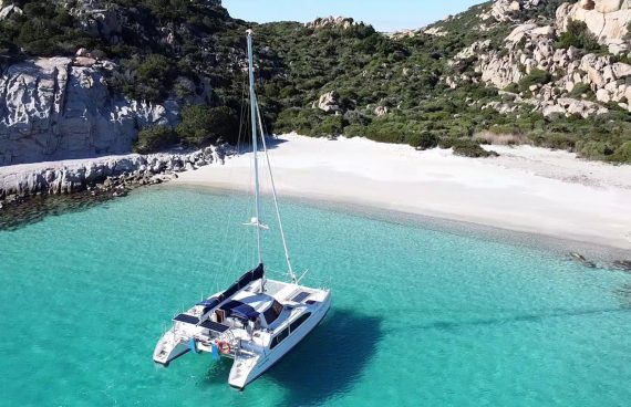 Why Private Catamaran Charters in the BVI Are So Popular
