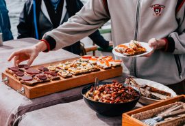 Aron food guests