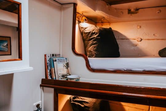 Aron interior cabin detail