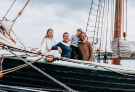 Aron skipper family