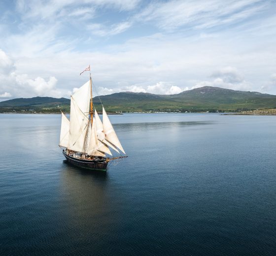 Bessie Ellen sailing in the Hebrides in full sail