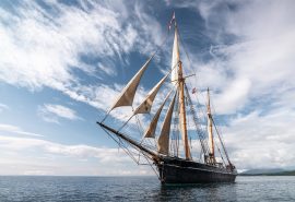 Bessie Ellen underway from bow