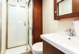 Rhea ensuite