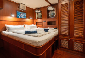 Chronos double cabin on board yacht Rhea SC