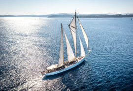 Chronos sailing sunshine off coast
