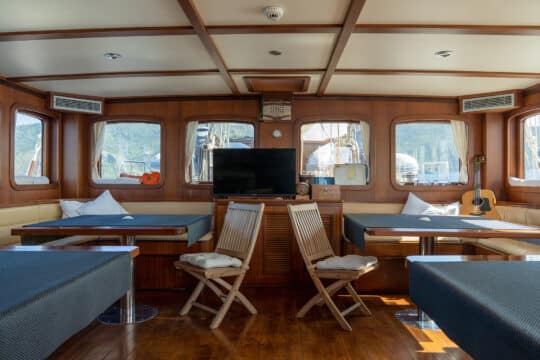 Chronos yacht saloon onboard