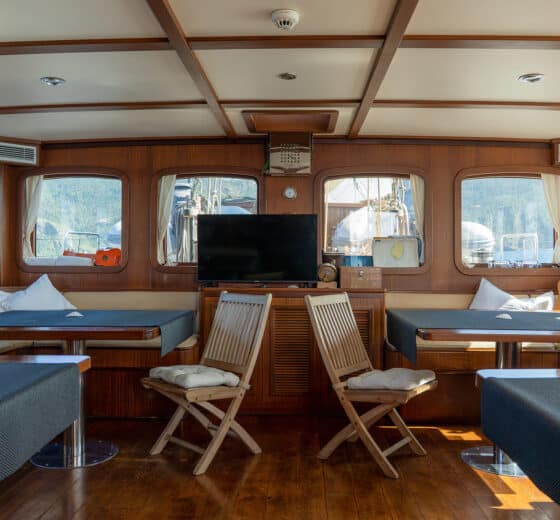 Chronos yacht saloon onboard