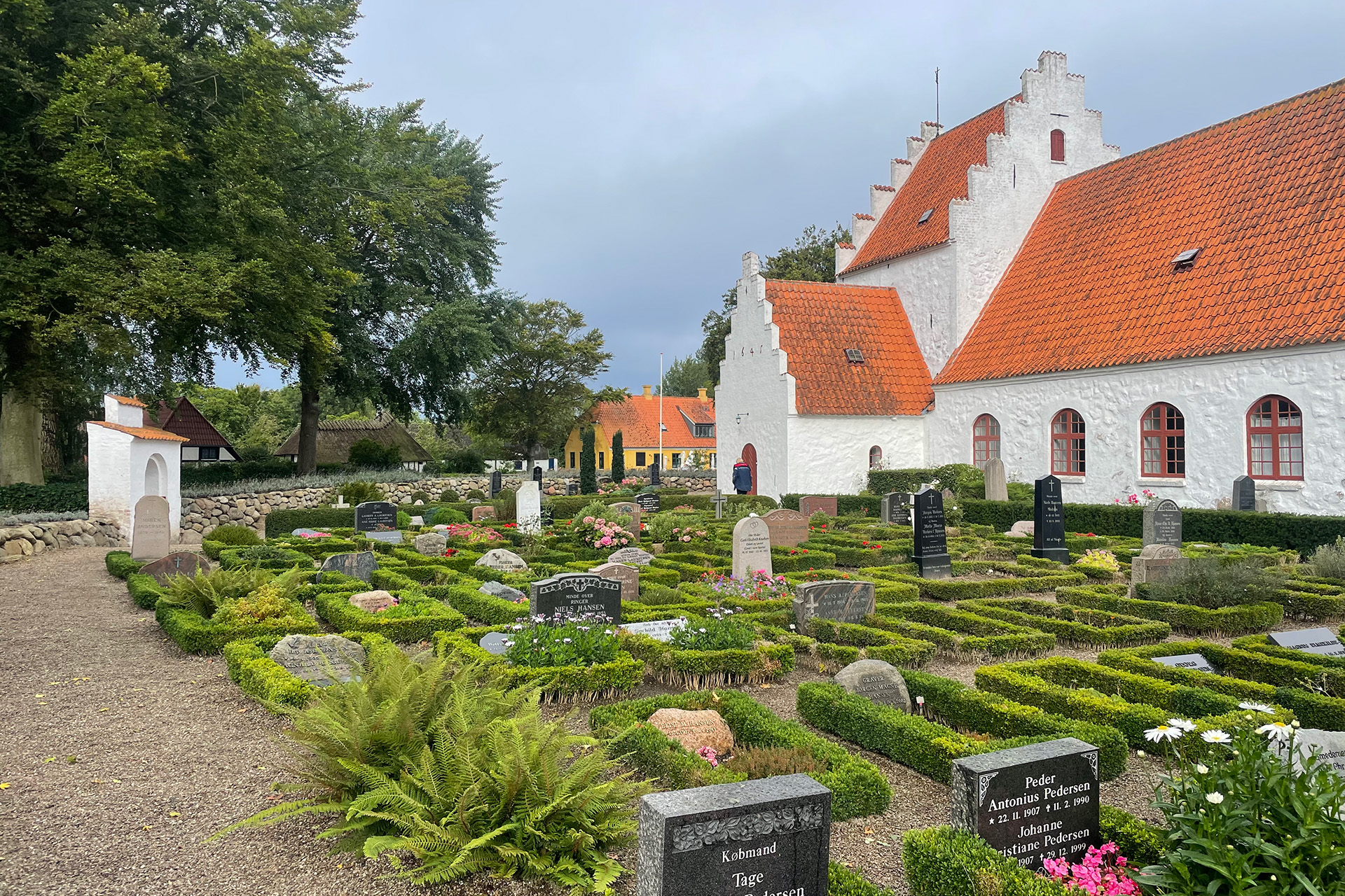 Circular churchyard on Lyo, Denmark