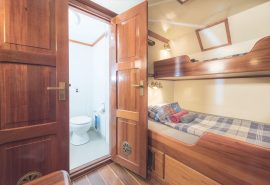 Eye of the Wind twin bunk ensuite