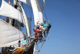 Florette guests on the bowsprit