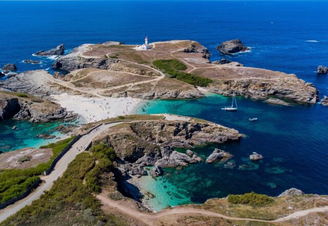 Sailing in Brittany with Pellew