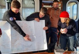 Guests navigation planning on board Valiente