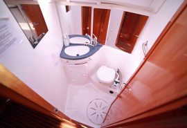 Head on board Humla Interior