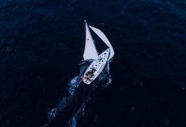 Humla in full sail from above