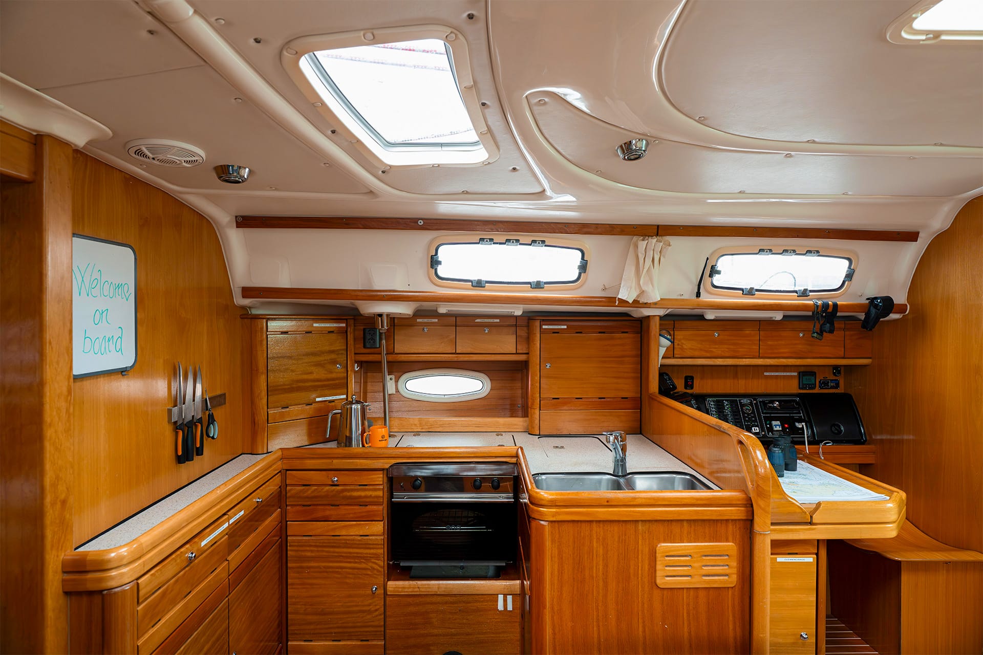 Humla interior saloon galley onboard