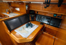 Humla interior saloon navigation onboard