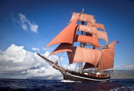 Eye of the Wind Full Sail