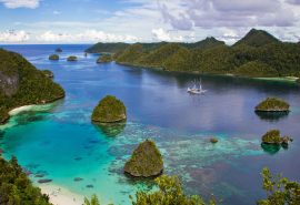 INDONESIA RAJA AMPAT ANCHORED CROPPED