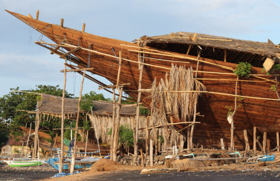 Indonesia Sumbawa boat builders