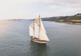Maybe Sailing Full sails
