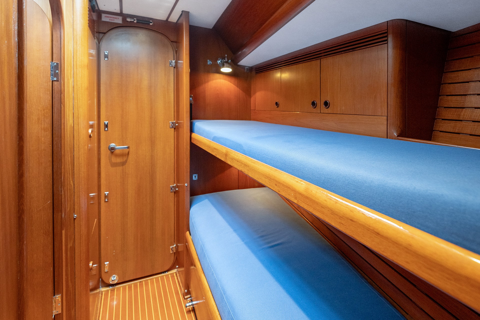 Noonmark VI yacht onboard interior twin cabin