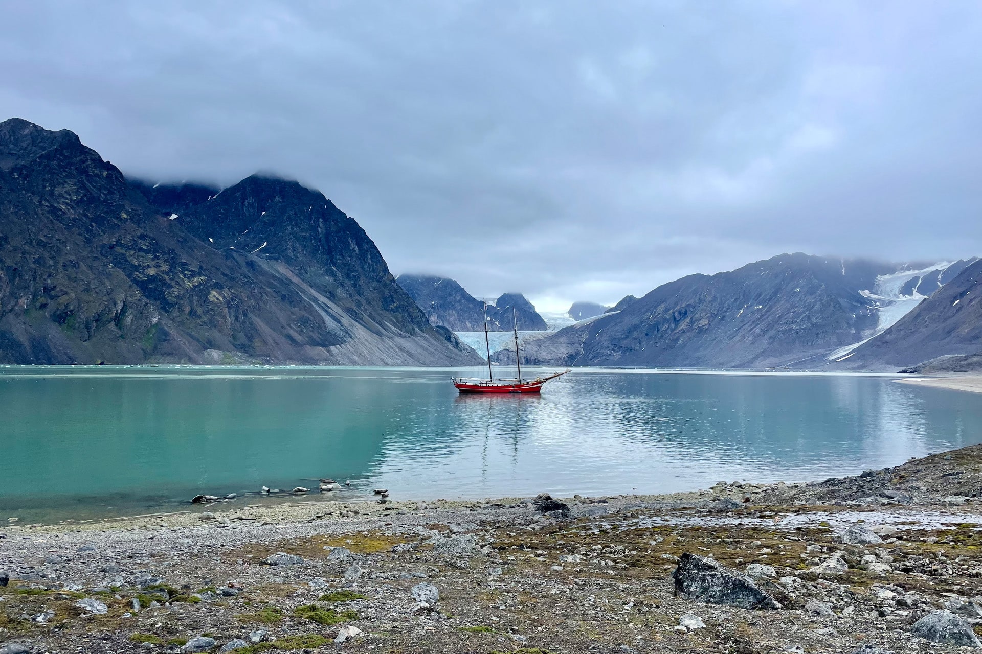 Noorderlicht anchored in Svalbard summer adventure