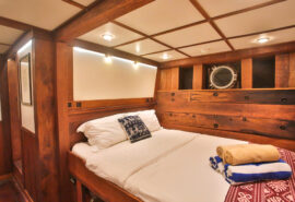 Ombak Putih double bed