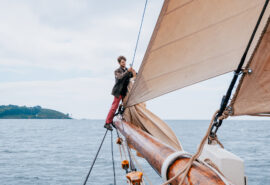 Pellew guest on bowsprit