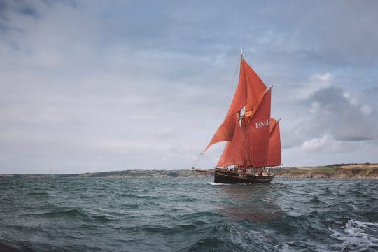 Pilgrim full sail dartmouth