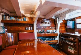 Saloon and bar on board Florette