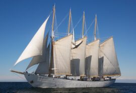 Santa Maria Manuela full sail