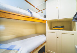 Steady Twin bunk cabin