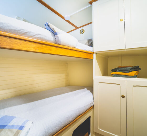 Steady Twin bunk cabin