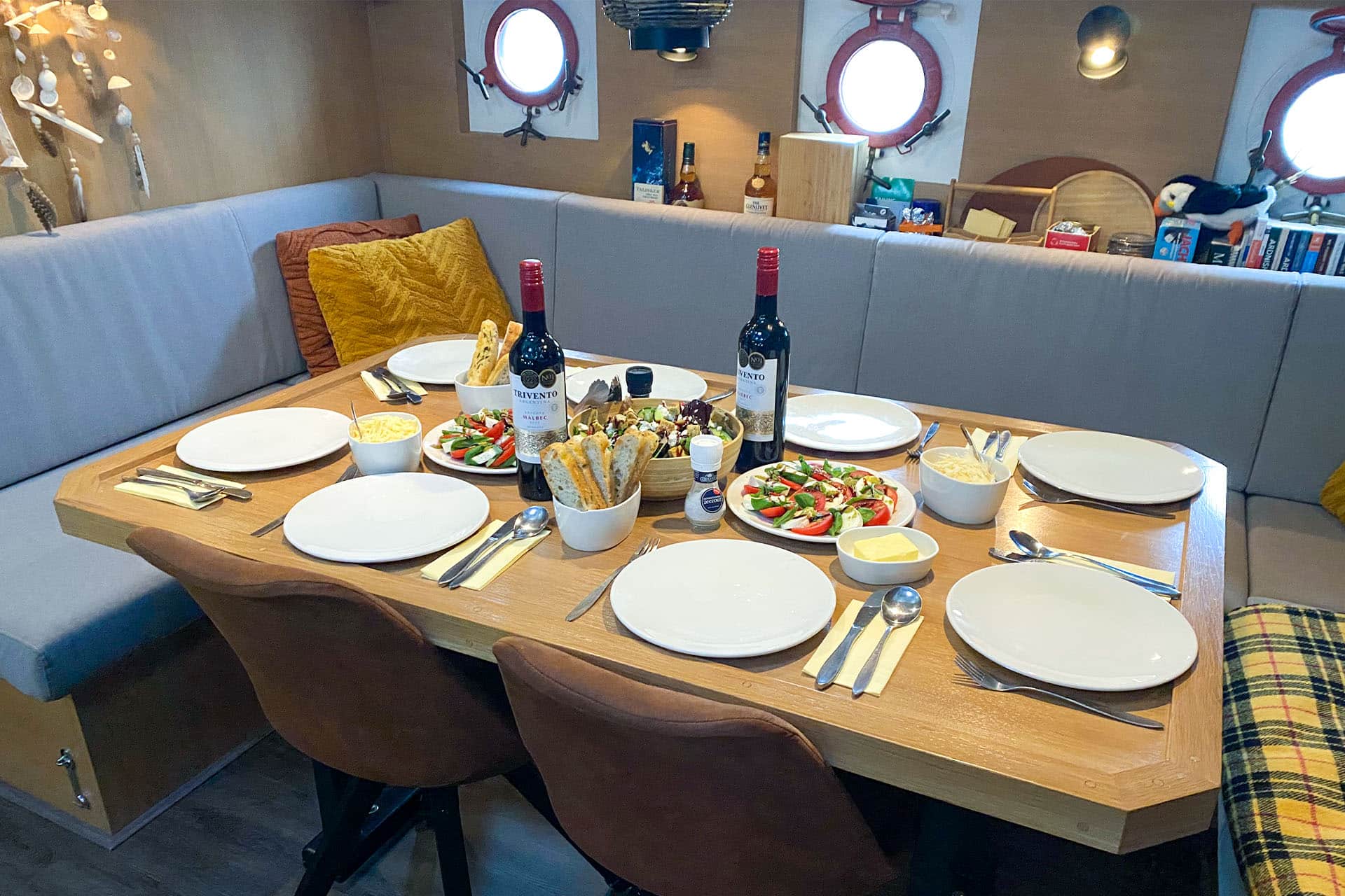 Steady food onboard dining