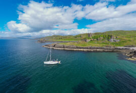 Stravaigin Hebrides anchored