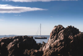 Valiente Anchored