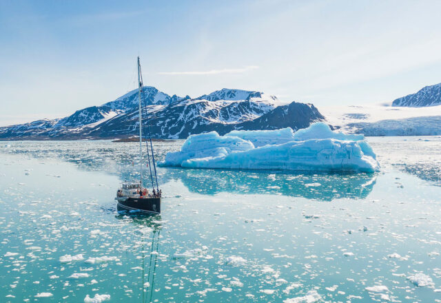 Sailing Svalbard Expedition to Sjuøyane