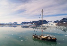Valiente anchored in Arctic Svalbard
