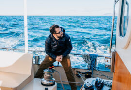 Valiente guest sailing adventure underway