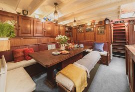 Venturesail-Maybe-saloon-interior