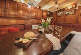 Venturesail-Maybe-saloon-table