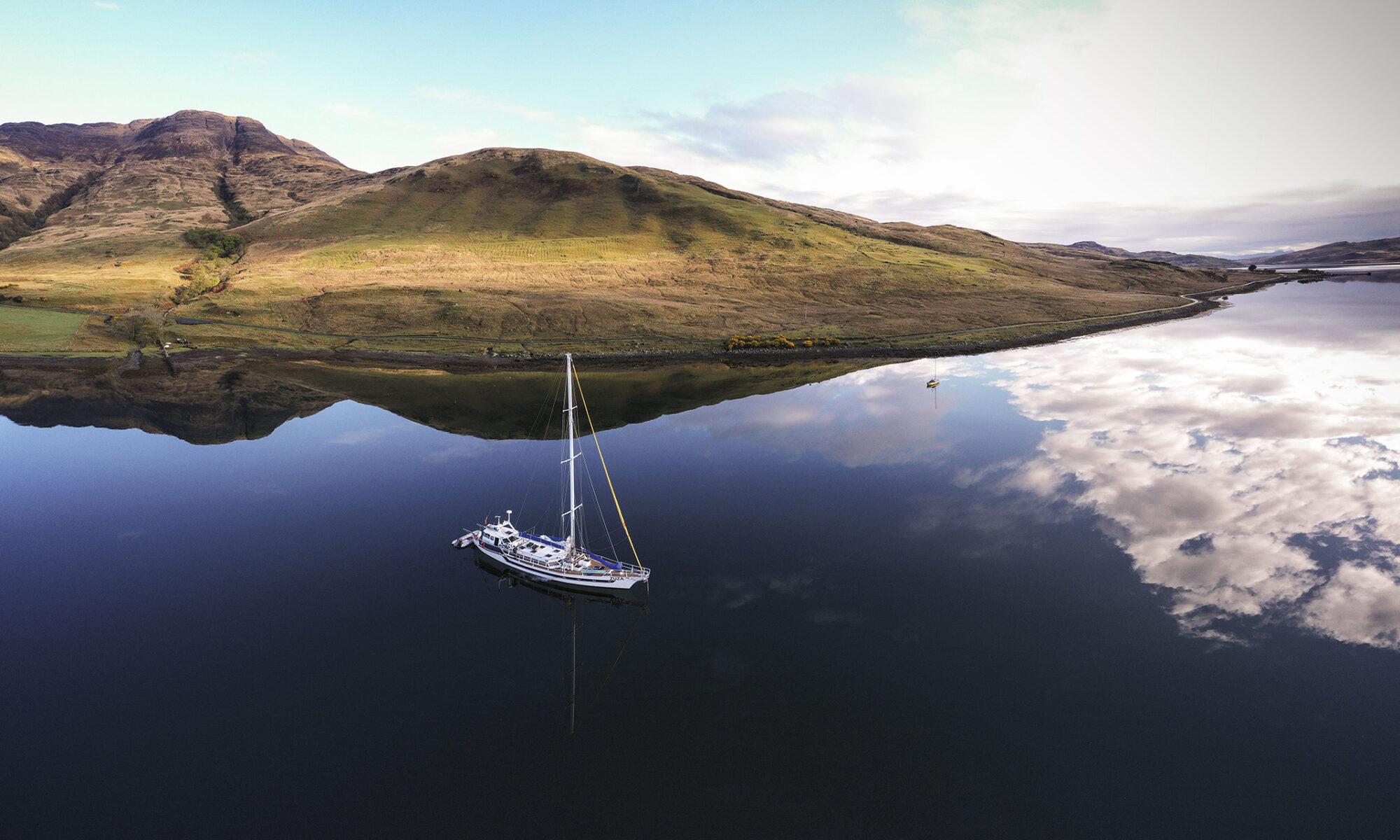 zuza anchored hebrides scotland