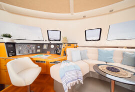 Zorba Cat saloon navigation
