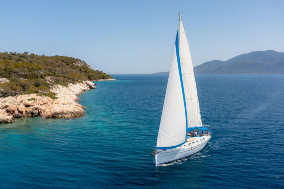 Zorba full sails Greece