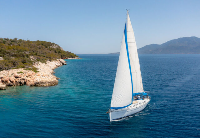 Sunshine Skippered Sailing in the Cyclades, Greece