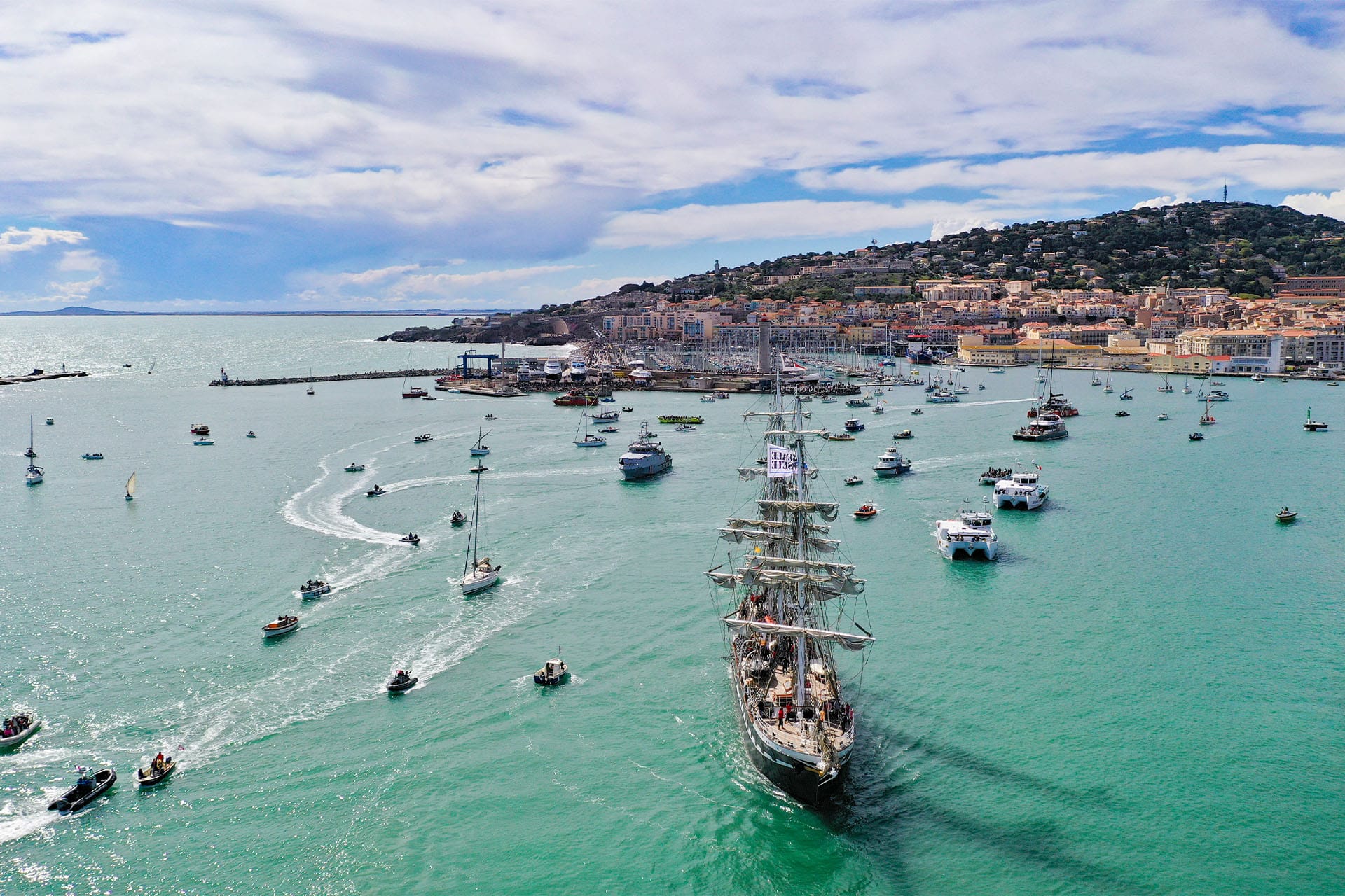 escale à sète festival, boats sailing in France